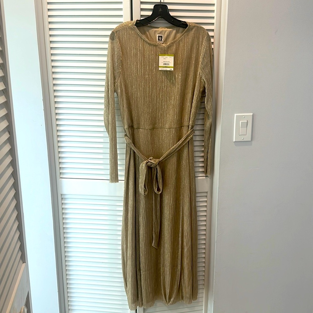 Anne Klein long sleeve gold dress. New with tags. Size 14.